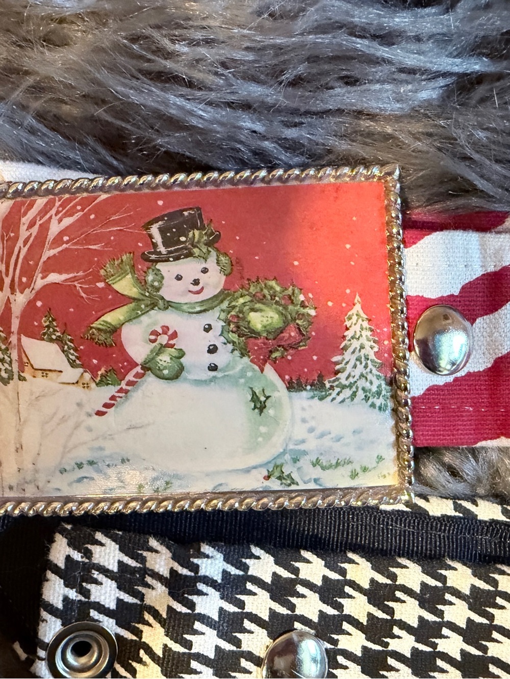 Interchangeable belts with snowman buckle